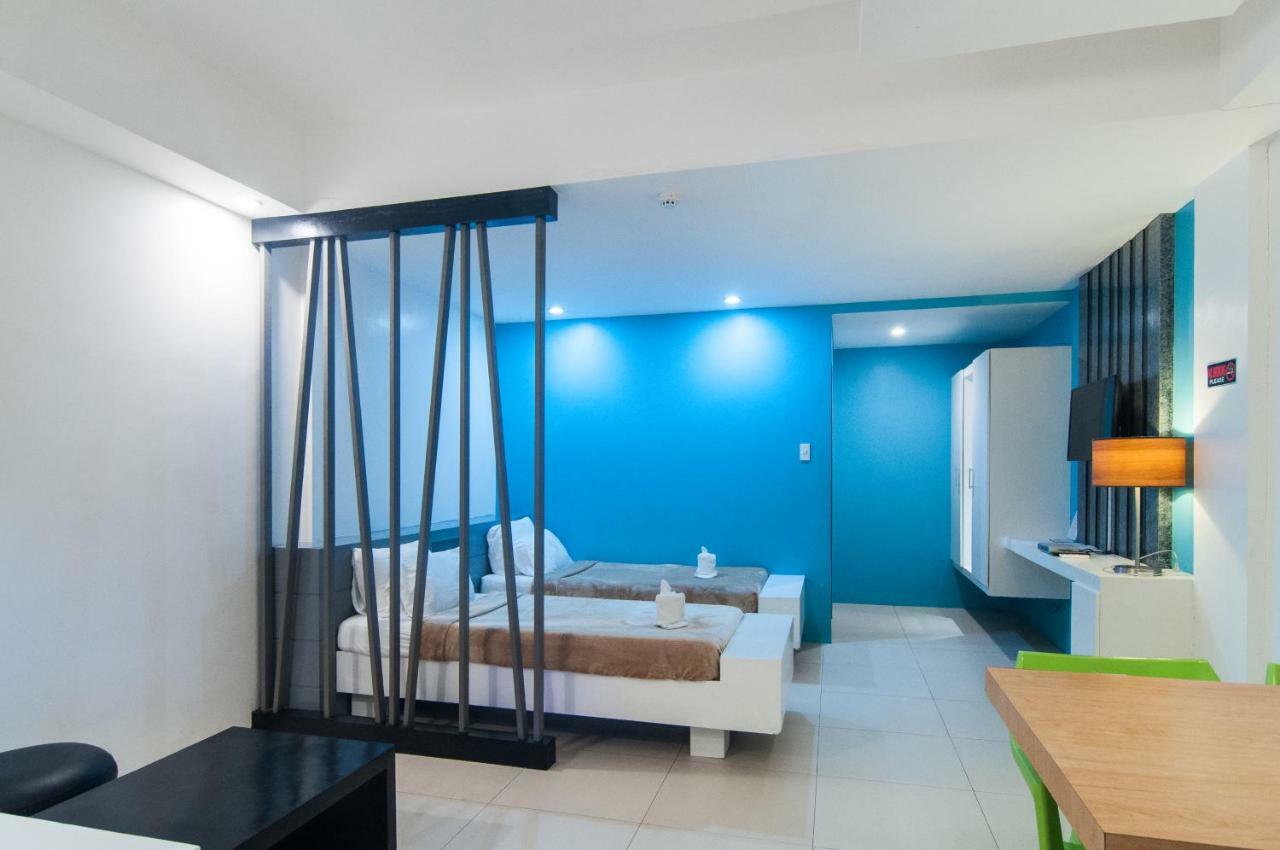 Amable Suites Hotel Balabag  Bagian luar foto